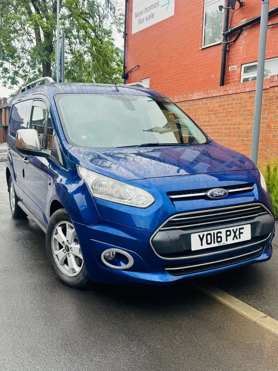 Used Ford Transit Connect Limited 120 HP (88 kW) 2016 Blue MPV