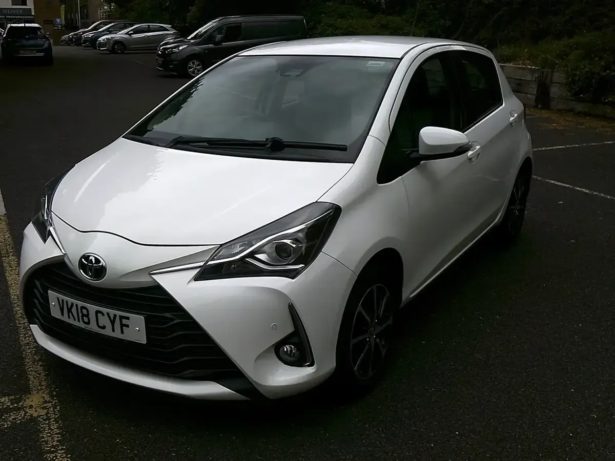 Usado Toyota Yaris 2018 Branco Citadino