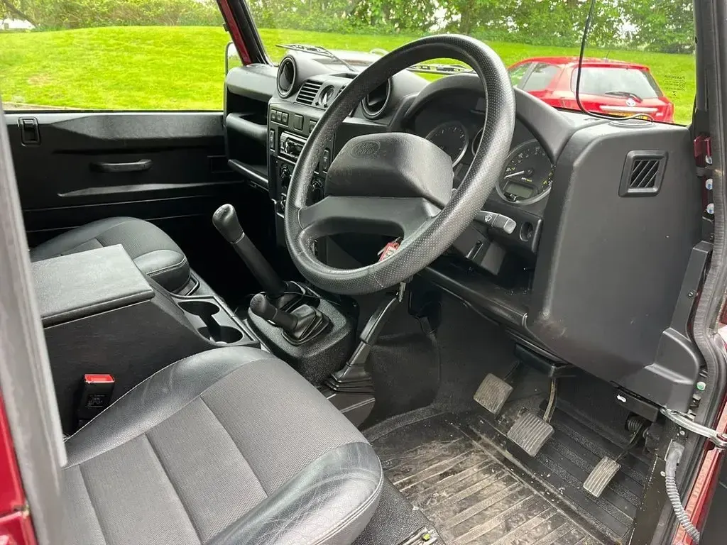 Used Land Rover Defender 2014 Red Estate
