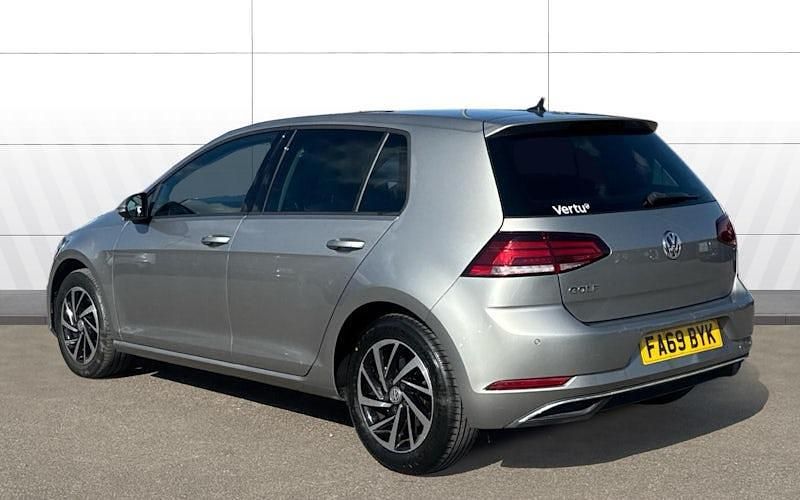 Usado VW Golf VII Match 150 CV (110 kW) 2019 Plateado Utilitario