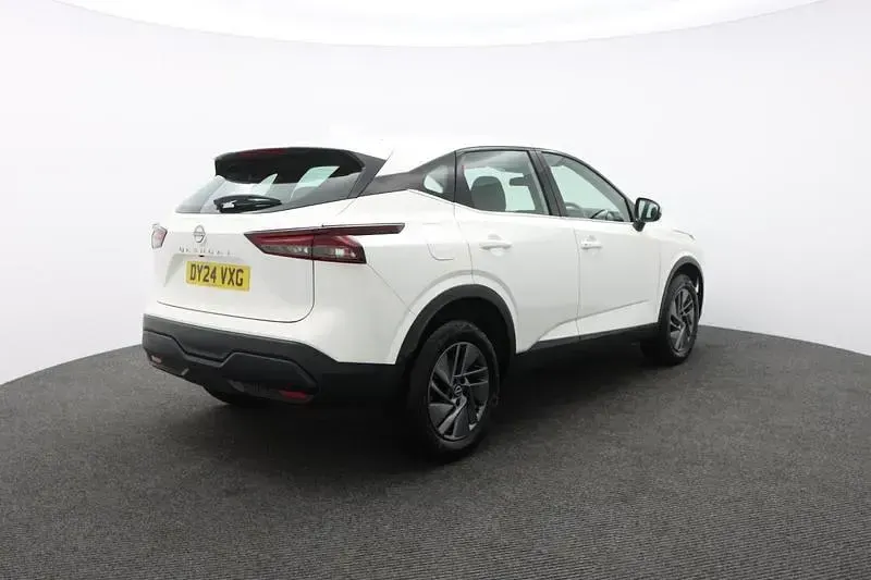 Used Nissan Qashqai Acenta Premium 140 HP (102 kW) 2024 White SUV
