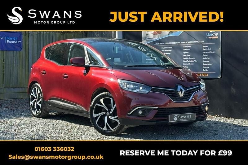 Used Renault Scénic IV Signature 2018 Red MPV