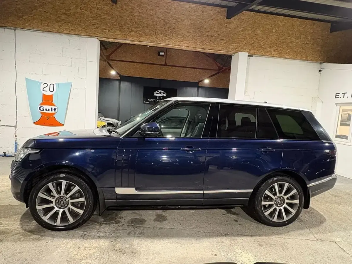 Gebraucht Land Rover Range Rover Vogue 339 PS (249 kW) 2015 Blau SUV
