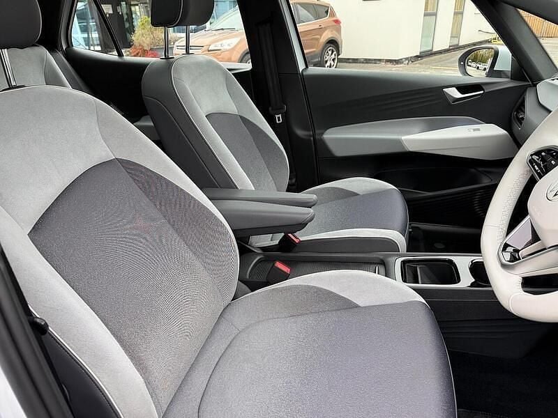 Used VW ID.3 Pro Performance 150 kW (204 HP) 2021 White Hatchback