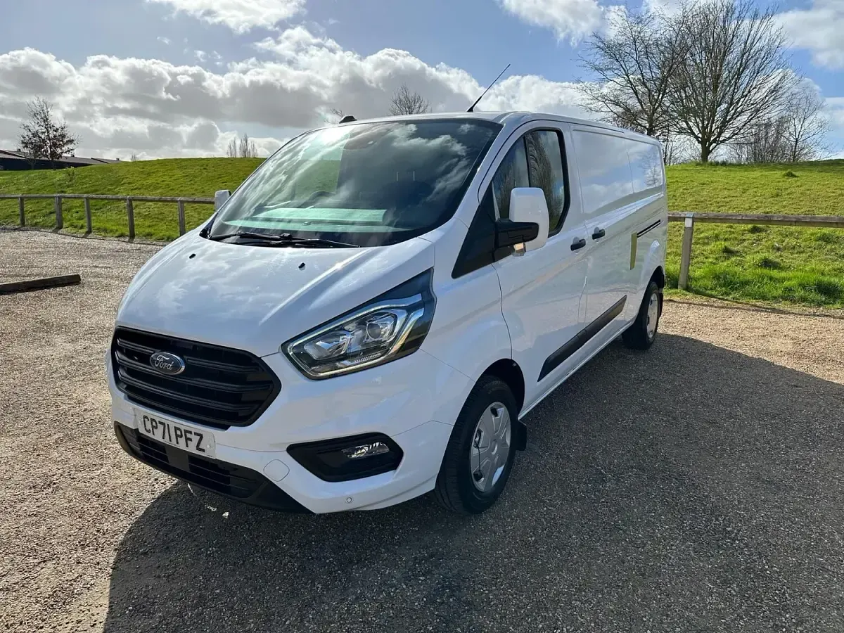 Used Ford Transit Custom Trend 130 HP (95 kW) 2022 White Van