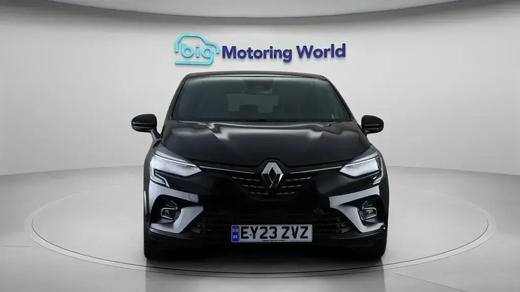Used Renault Clio V Techno 90 HP (66 kW) 2023 Black Hatchback