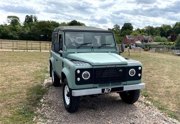 Green Used 1999 Land Rover Defender SUV | £27,500 (Super price) - Image 1/1
