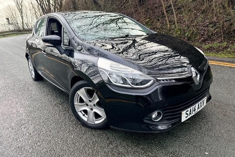 Used Renault Clio IV Dynamique 90 HP (66 kW) 2014 Black Hatchback