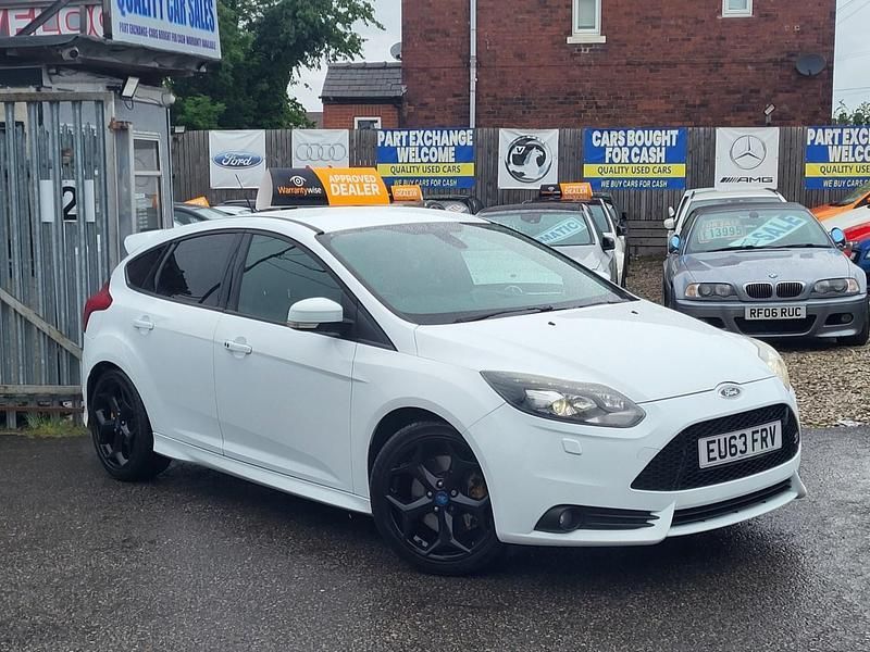 White Used 2013 Ford Focus ST Hatchback | £5,995 (Good price) - Image 1/4
