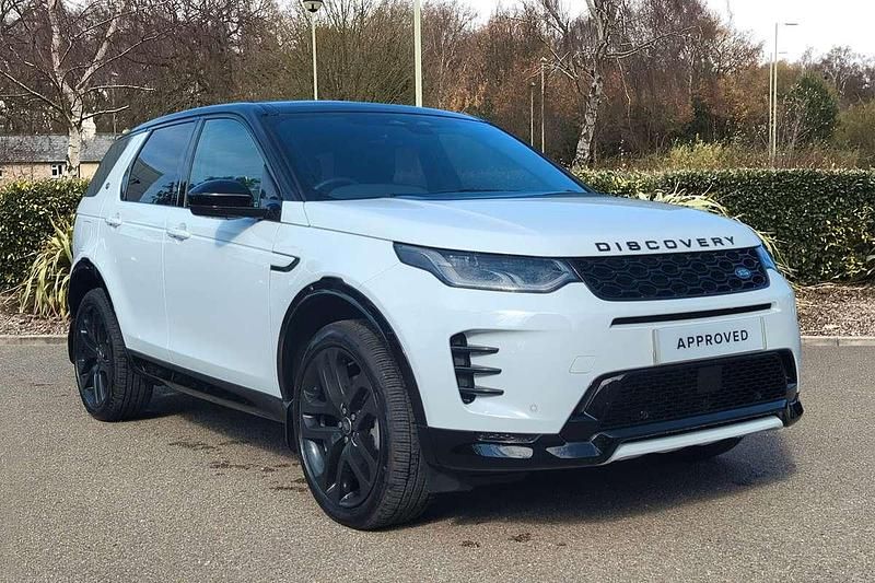 White Used 2025 Land Rover Discovery Sport SE Dynamic SUV | £44,650 - Image 1/4