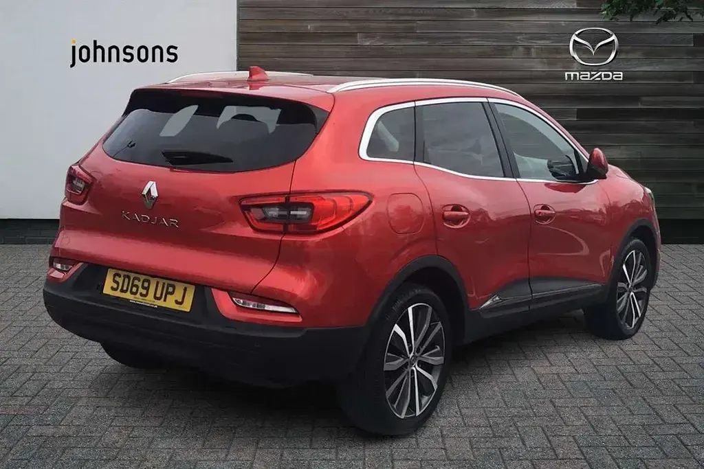 Usado Renault Kadjar Iconic 116 HP (85 kW) 2020 Vermelho SUV