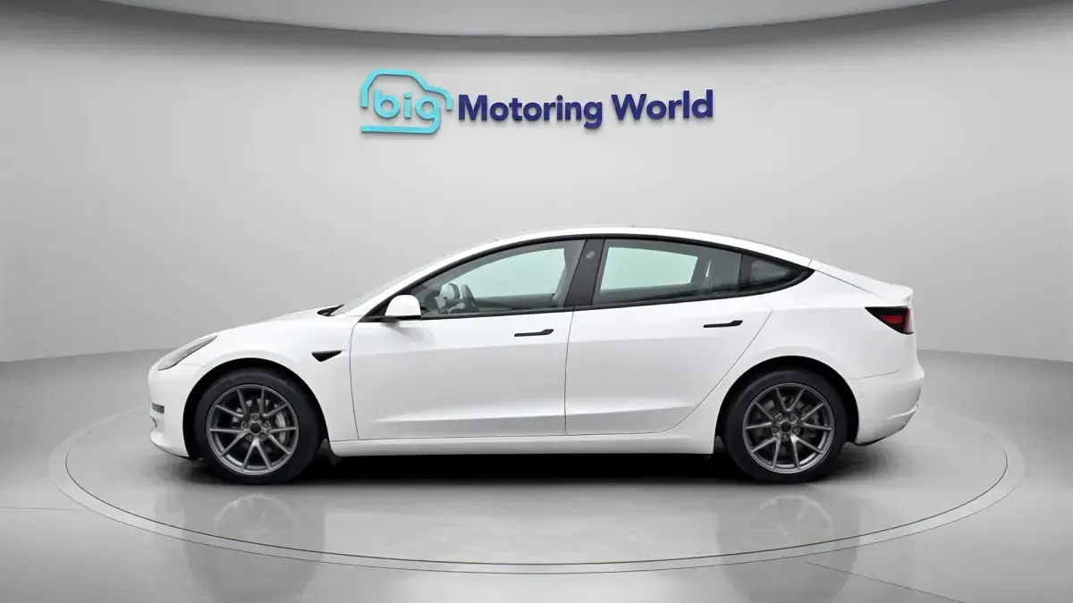 Used Tesla Model 3 Long Range AWD 366 kW (498 HP) 2021 White Sedan