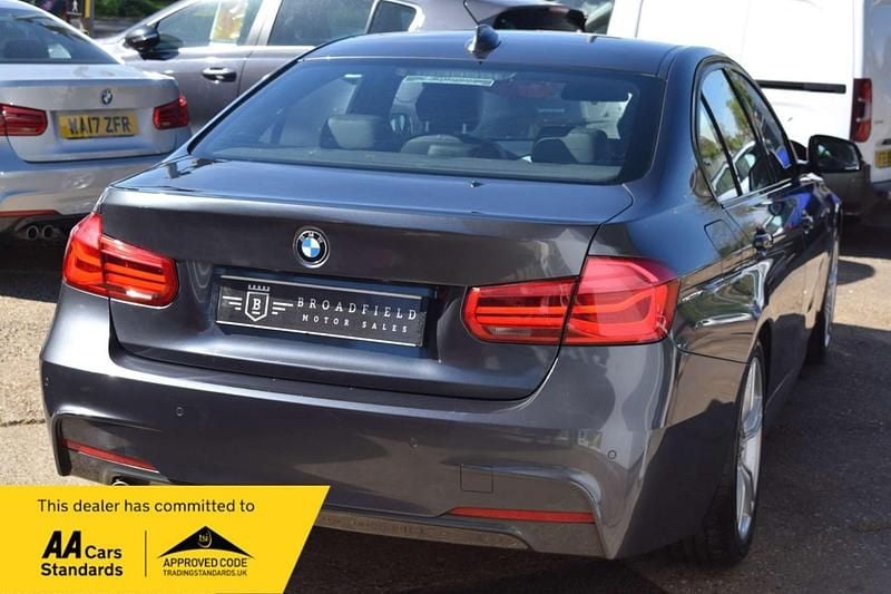 Begagnad BMW 318 M Sport 2016 Grå Sedan