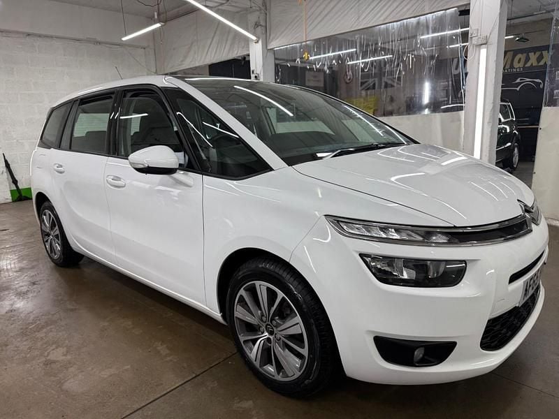 White Used 2015 Citroën Grand C4 Picasso SELECTION MPV | £5,495 (Fair price) - Image 1/4