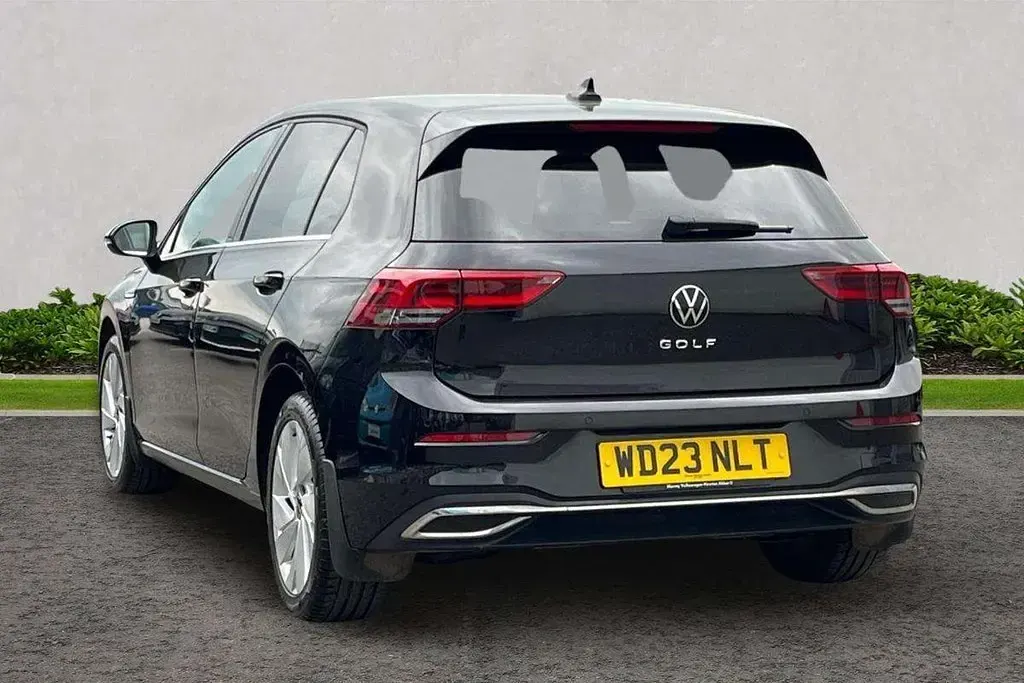 Used VW Golf VIII Style 150 HP (110 kW) 2023 Black Hatchback