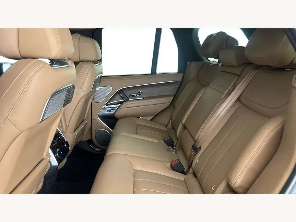 Used Land Rover Range Rover Autobiography 350 HP (257 kW) 2024 Black SUV