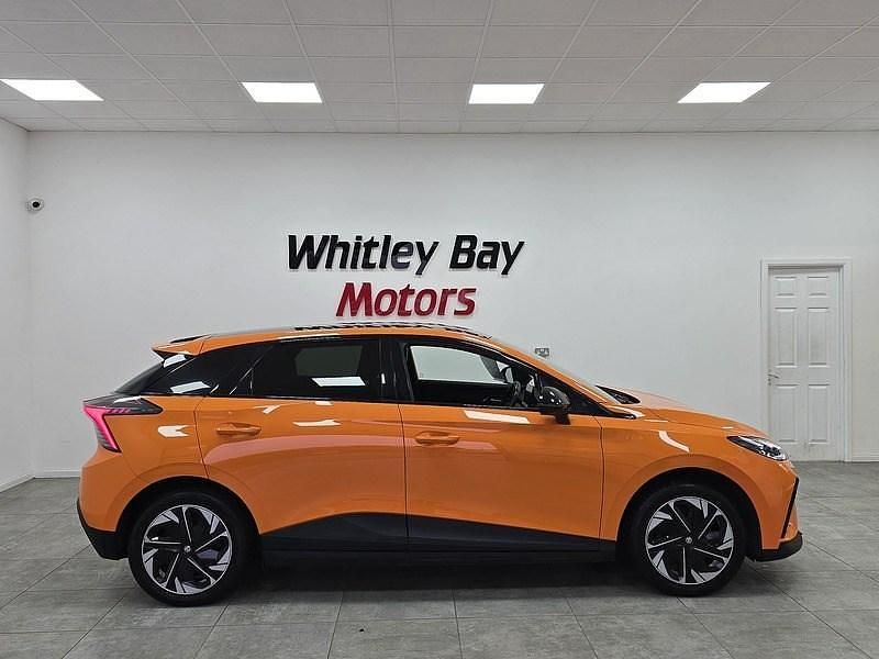 Used MG MG4 EV Trophy 2022 Orange Hatchback