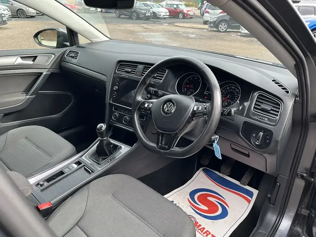 Used VW Golf VII SE 2018 Indium grey Hatchback