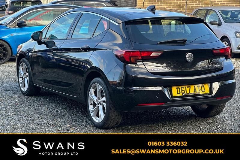Used Vauxhall Astra SRi 150 HP (110 kW) 2017 Black Hatchback