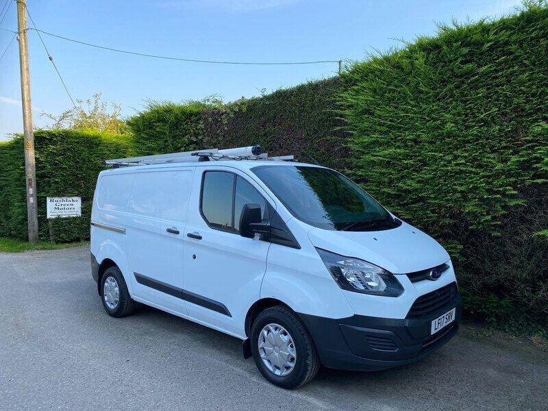 White Used 2017 Ford Transit Custom Van | £11,695 (Good price) - Image 1/4
