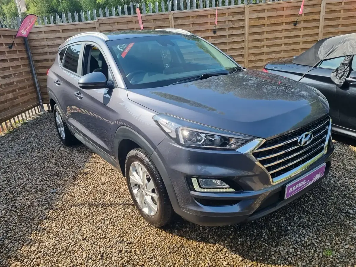 Usado Hyundai Tucson SE 177 HP (130 kW) 2019 Cinzento SUV