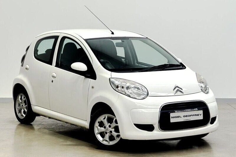 White Used 2011 Citroën C1 VTR Sport Hatchback | £1,950 (Fair price) - Image 1/4