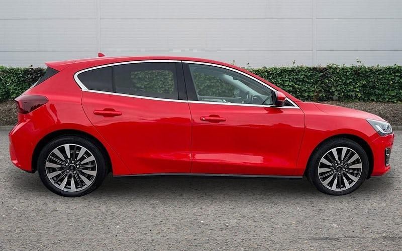 Usado Ford Focus Titanium 155 HP (114 kW) 2022 Vermelho Citadino
