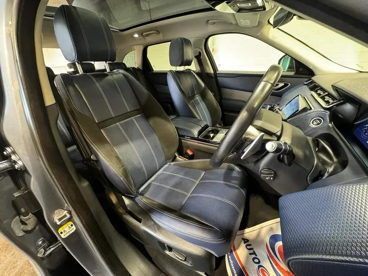 Used Land Rover Range Rover Velar SE Dynamic 2018 Blue SUV