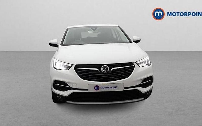 Used Vauxhall Grandland X Business Edition 131 HP (96 kW) 2021 White SUV