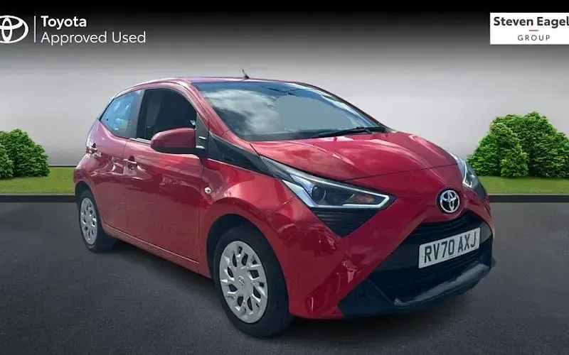 Used Toyota Aygo X-play 72 HP (52 kW) 2021 Hatchback