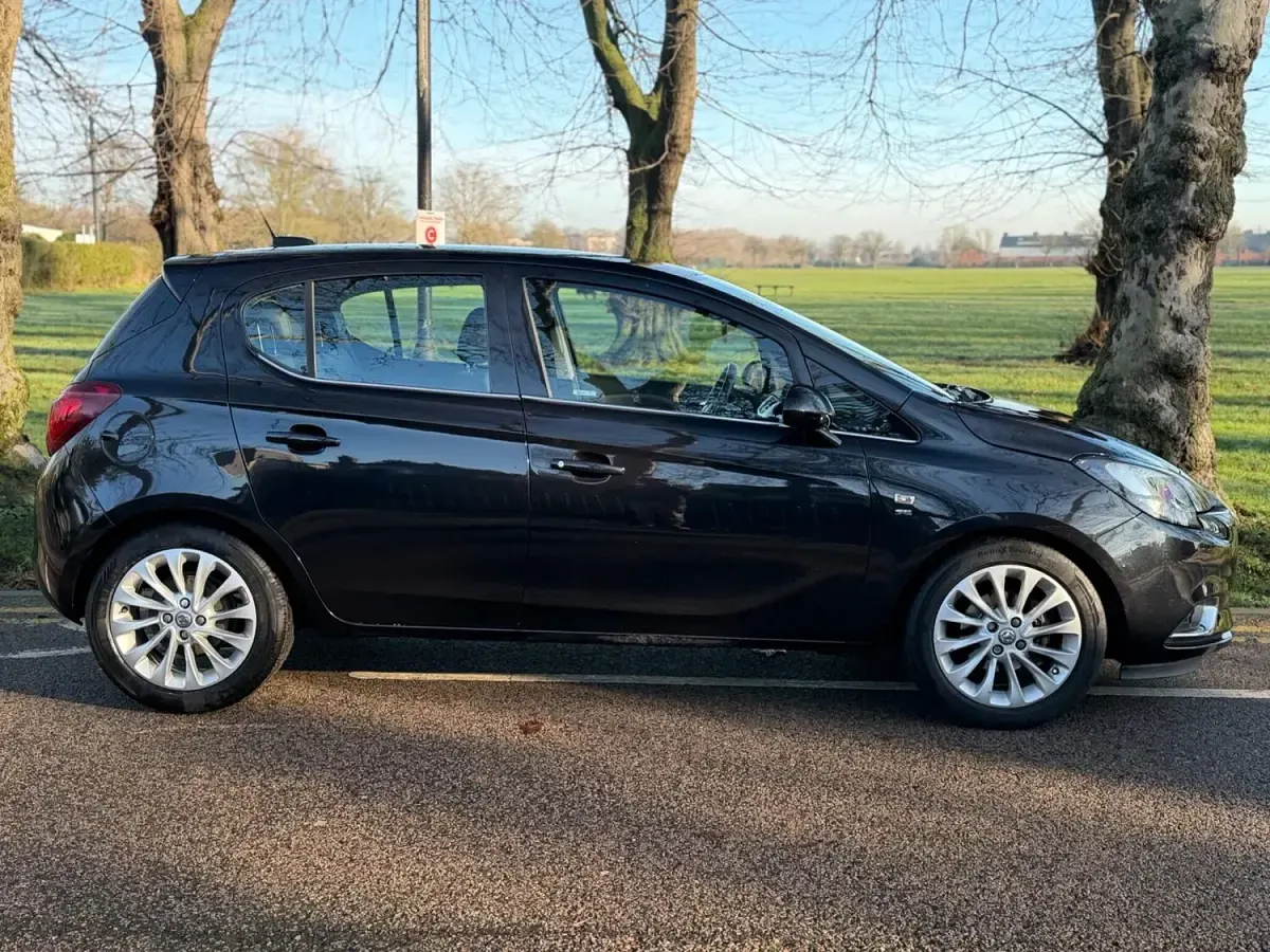 Used Vauxhall Corsa 90 HP (66 kW) 2016 Black Hatchback