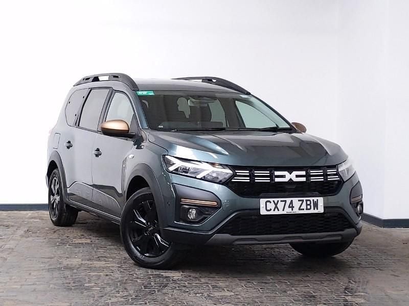 Green Used 2024 Dacia Jogger Extreme Estate | £22,998 (A bit pricey) - Image 1/4