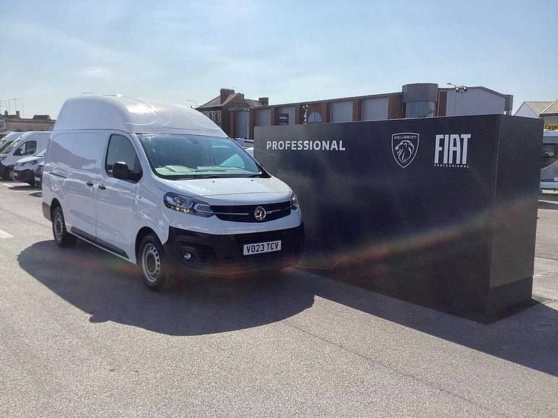 White Used 2023 Vauxhall Vivaro Van | £12,490 (Super price) - Image 1/4