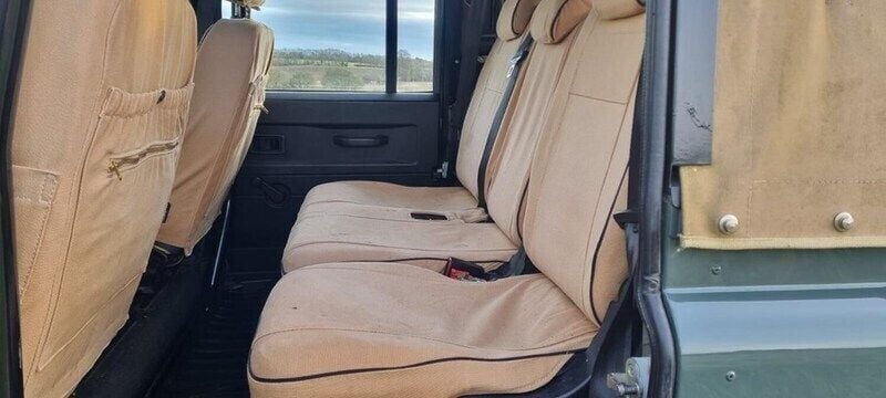 Used Land Rover Defender 122 HP (89 kW) 2010 Green SUV