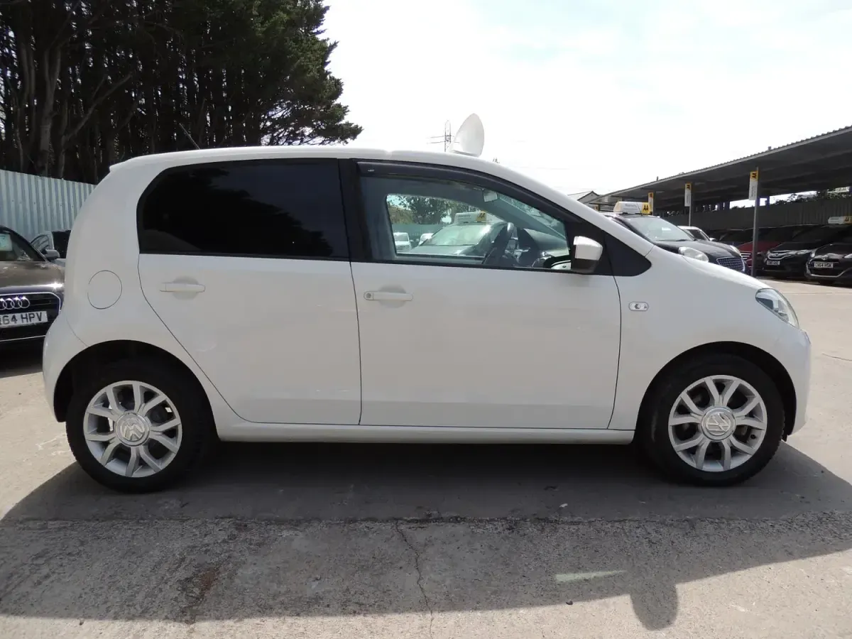 Used VW up! high up! 2015 White Hatchback