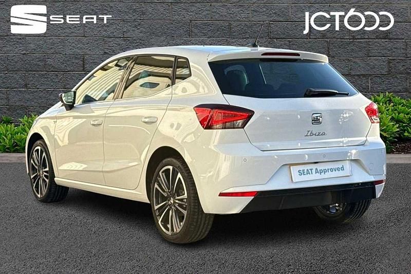 Used Seat Ibiza XCELLENCE Lux 114 HP (83 kW) 2025 White Hatchback