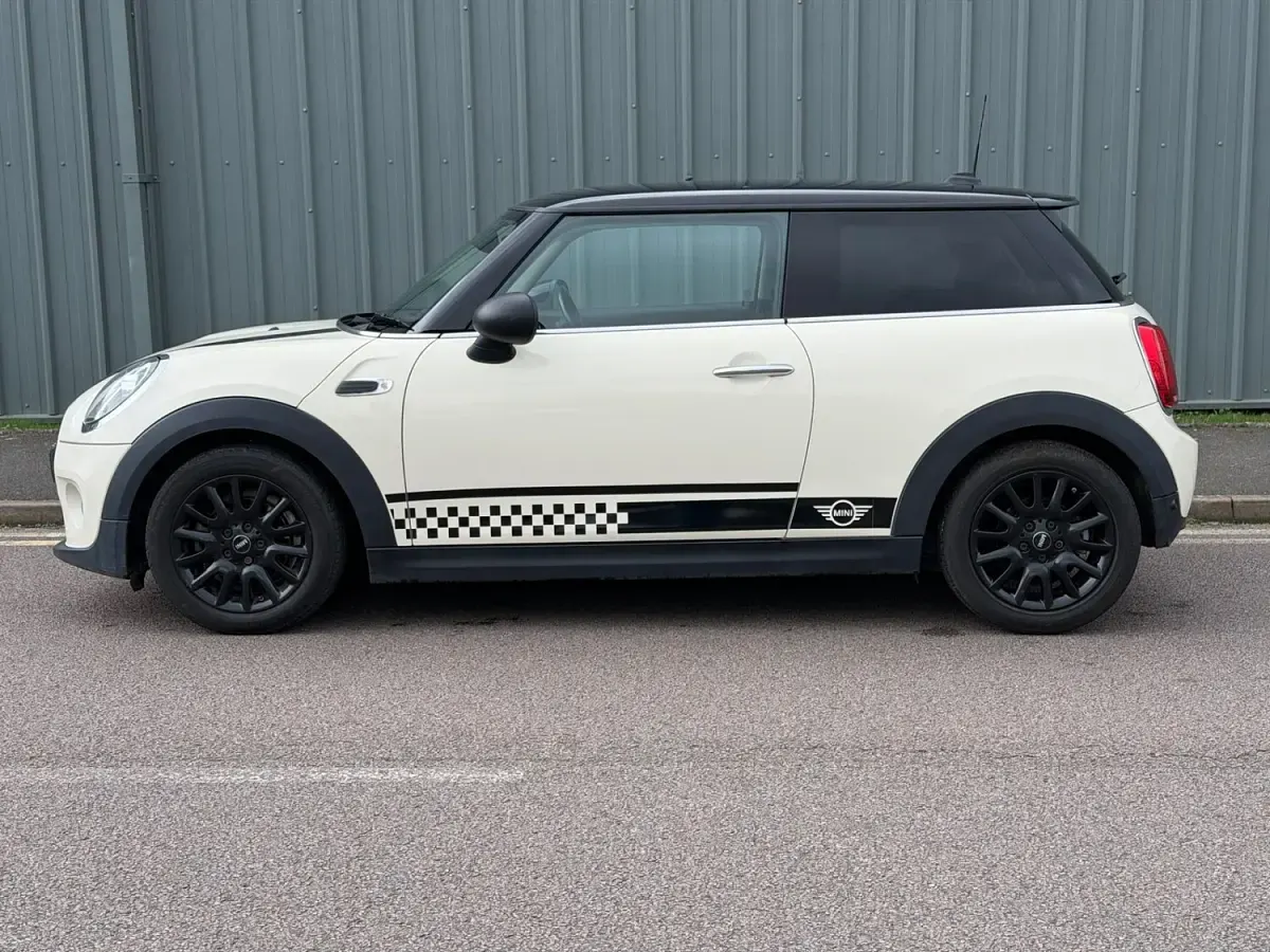 Used Mini Cooper Hatch 2018 White Hatchback