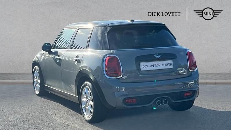 Used Mini Cooper S Classic 189 HP (139 kW) 2020 Moonwalk grey Hatchback