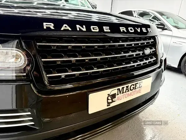 Used Land Rover Range Rover Vogue SE 339 HP (249 kW) 2014 Black SUV