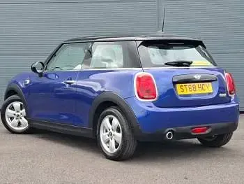 Used Mini Cooper 136 HP (100 kW) 2018 Blue Hatchback