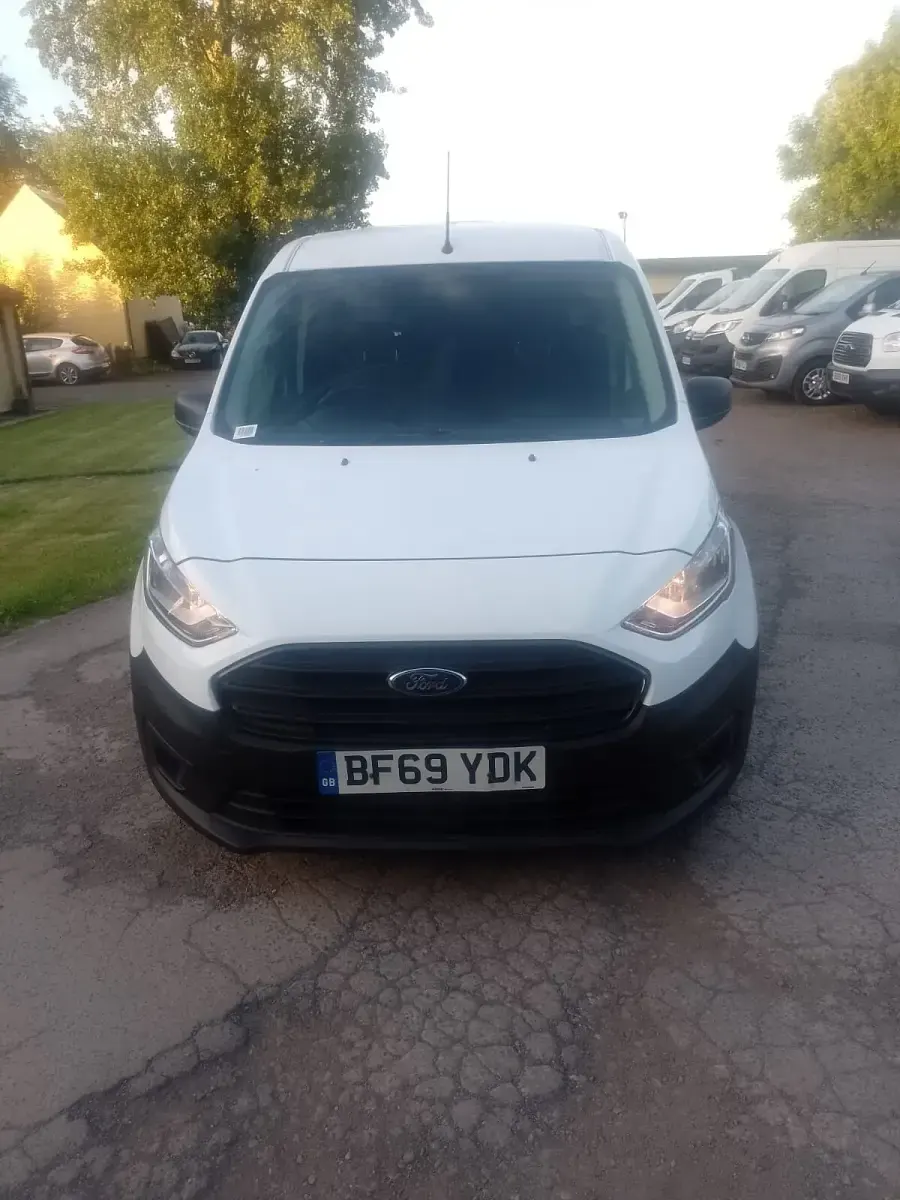 Used Ford Transit Connect 100 HP (73 kW) 2019 White MPV