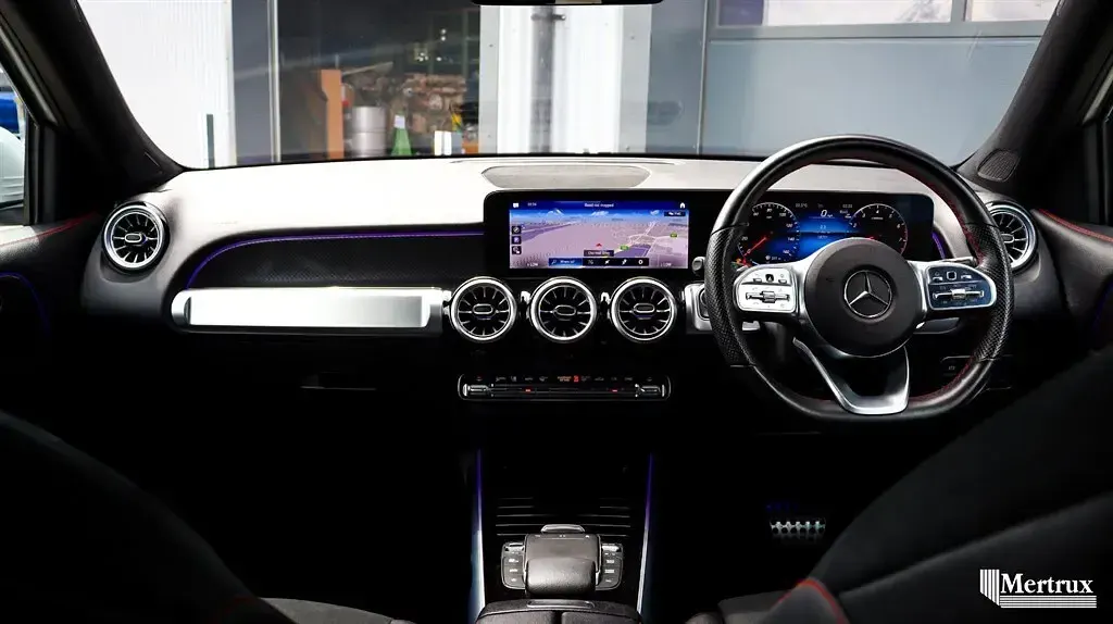 Begagnad Mercedes GLB200 Executive 2023 Vit SUV