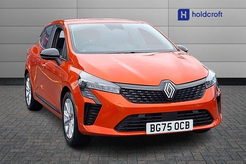 Special metallic valencia orange New 2025 Renault Clio V Hatchback | £19,499 (Good price) - Image 1/1