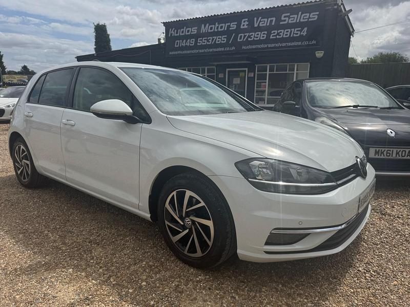 White Used 2019 VW Golf VII Match Hatchback | £12,250 (Fair price) - Image 1/4