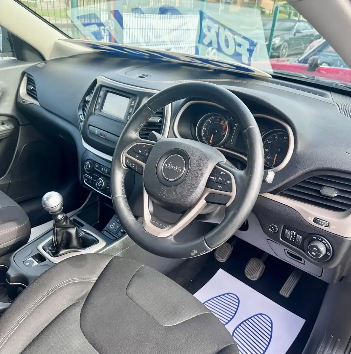 Usado Jeep Cherokee Longitude 140 CV (102 kW) 2016 Negro SUV