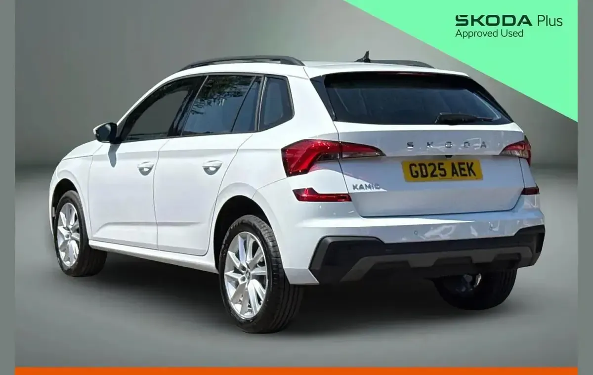 Used Skoda Kamiq SE 94 HP (69 kW) 2025 Moon white metallic SUV