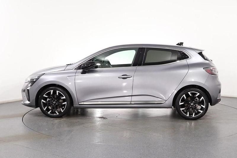 Used Renault Clio V Techno 145 HP (106 kW) 2024 Grey Hatchback