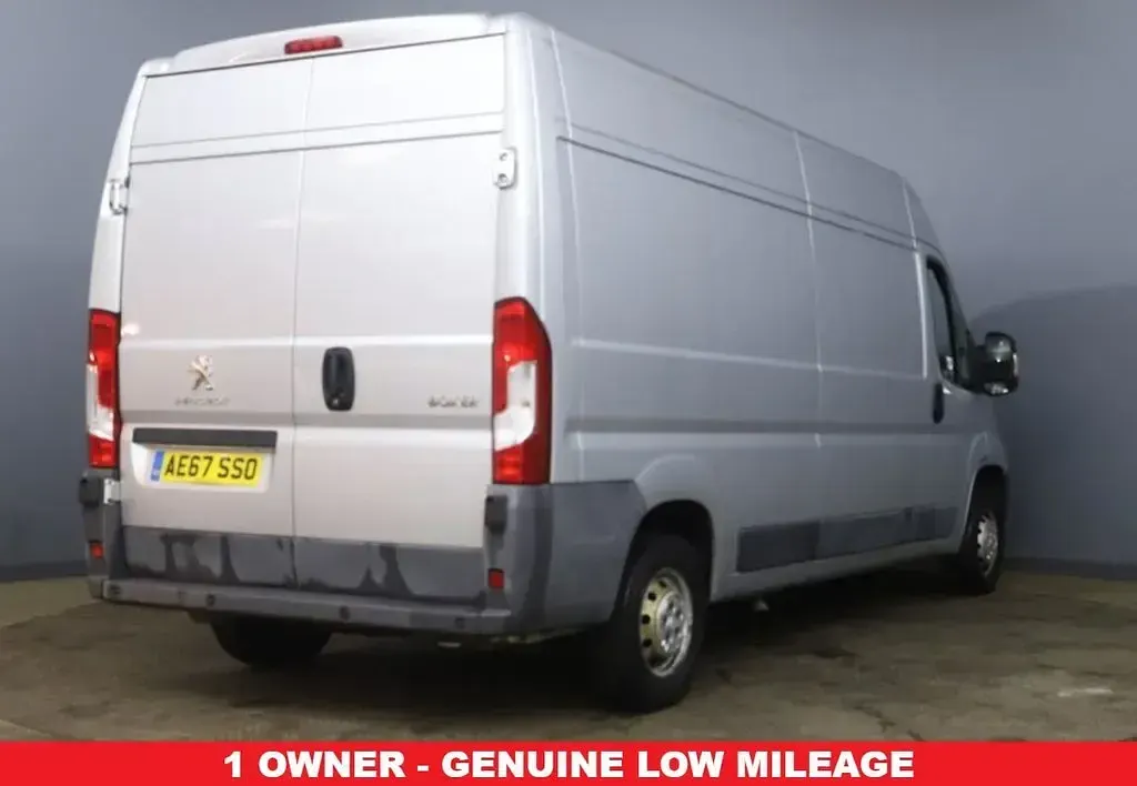 Used Peugeot Boxer 130 HP (95 kW) 2017 Silver Van