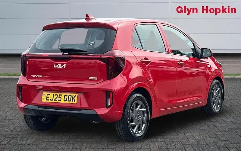 Used Kia Picanto 63 HP (46 kW) 2024 Red Hatchback