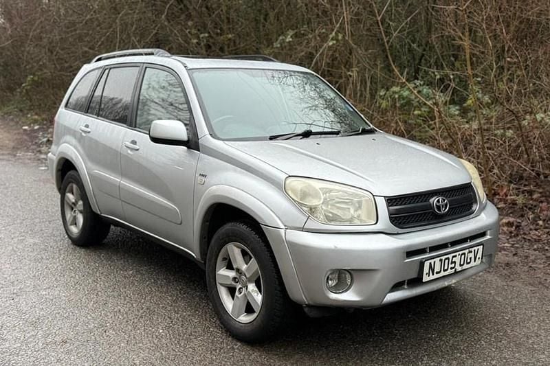 Silver Used 2005 Toyota RAV4 Estate | £1,395 (Good price) - Image 1/1